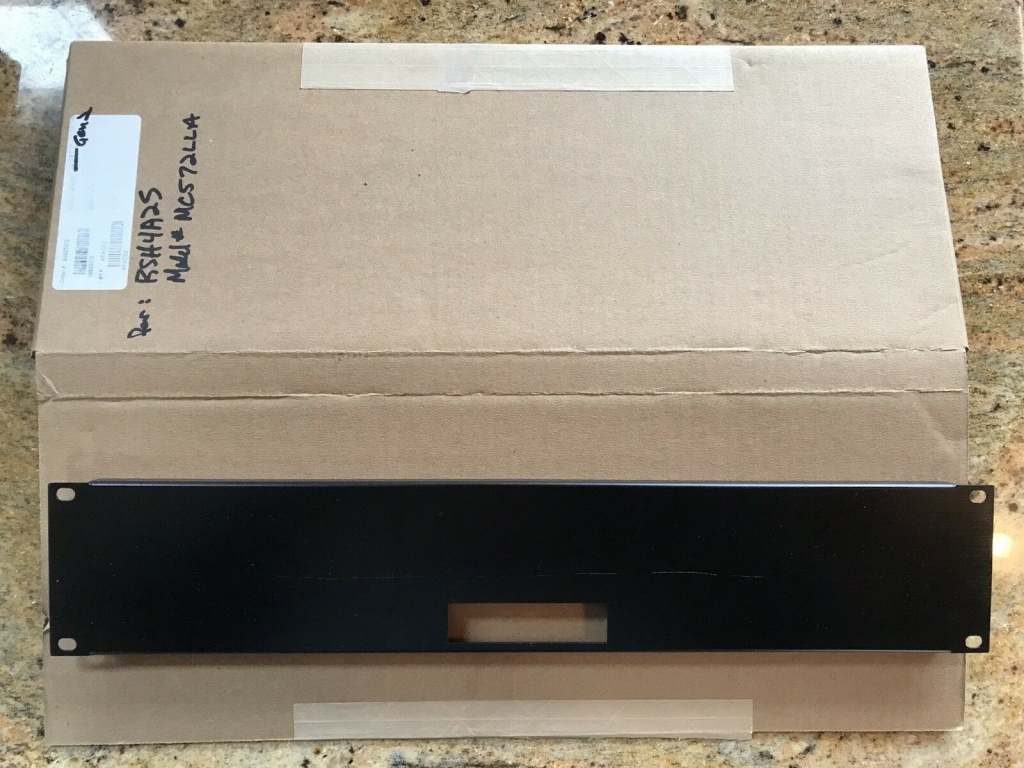 Middle-Atlantic-2U-Custom-Shelf-Faceplate-For-Apple.jpg Middle-Atlantic-2U-Custom-Shelf-Faceplate-For-Apple.jpg